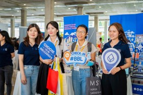 ผู้แทน กกต. เข้าร่วมงาน Thailand Education &amp; Jobs Fair 2025 ... พารามิเตอร์รูปภาพ 5